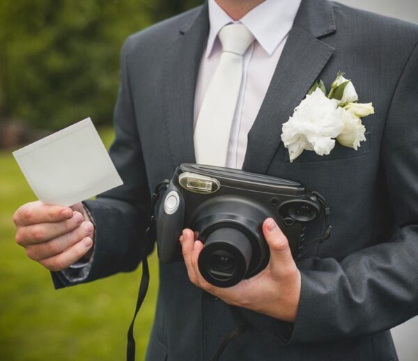The Latest Trends in Wedding Photography and Videography